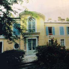 Le pavillon Montesquiou avant sa démolition [Source archives de Versailles]