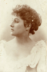 Marie-Louise Revillet vers 1900 (courtoisie de Mme Morin)